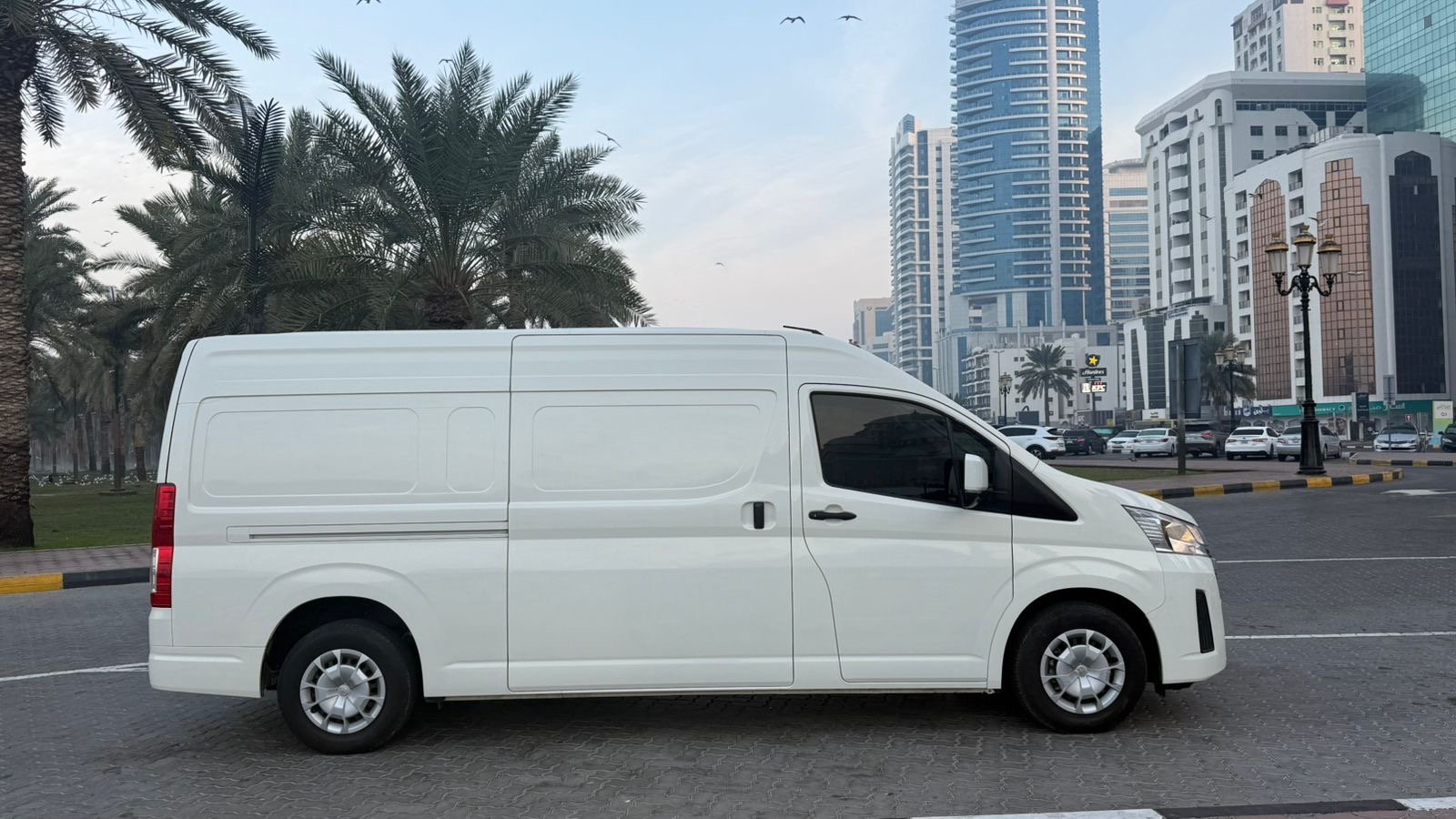 Toyota Hiace 2024 White image